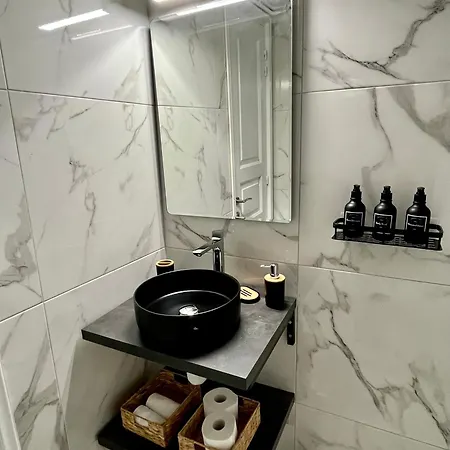 White Dream * 斯科派洛斯